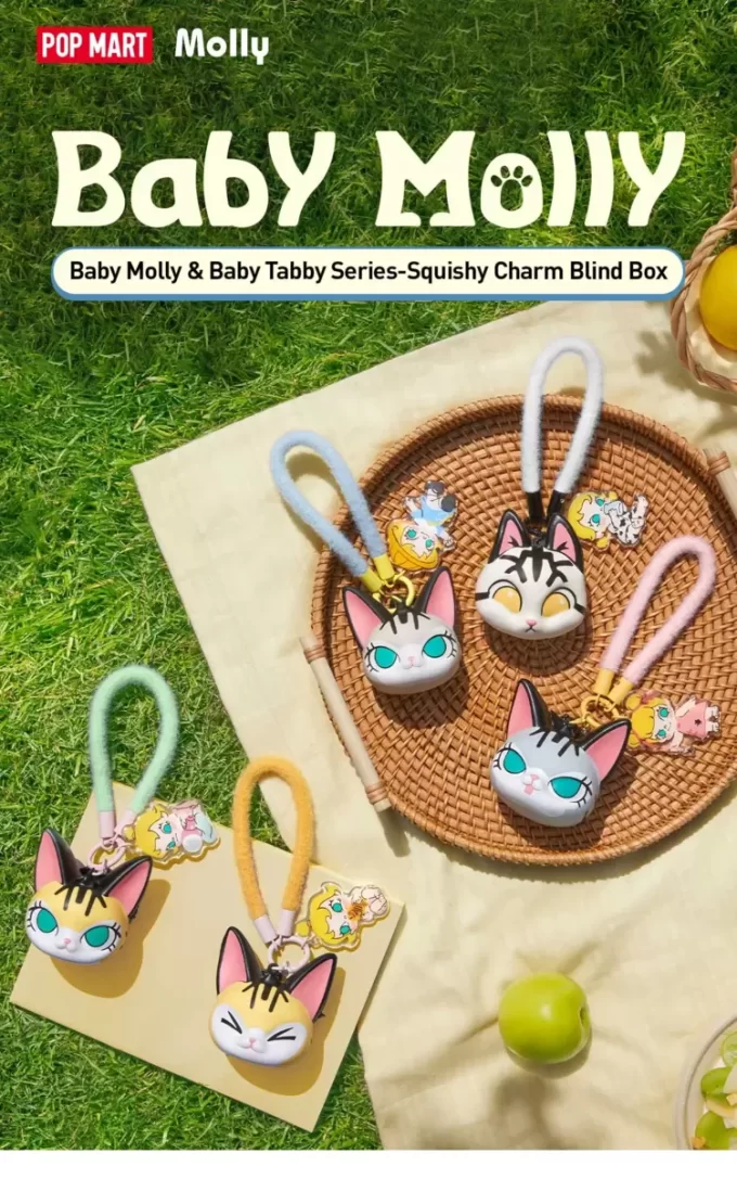 Caixa surpresa com pingente de pitada da série Baby Molly e Baby Tabby