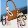 Caixa surpresa com pingente para celular da série CRYBABY Wild But Cutie