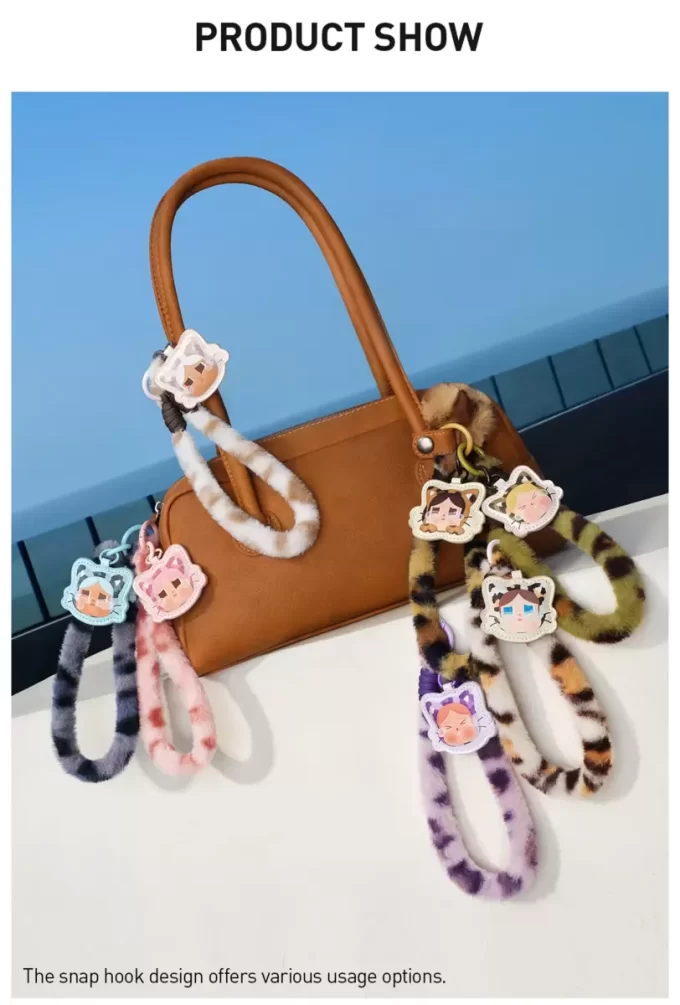 Caixa surpresa com pingente para celular da série CRYBABY Wild But Cutie