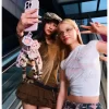 Caixa surpresa com pingente para celular da série CRYBABY Wild But Cutie