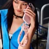Caixa surpresa com pingente para celular da série CRYBABY Wild But Cutie