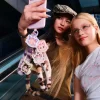 Caixa surpresa com pingente para celular da série CRYBABY Wild But Cutie