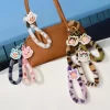 Caixa surpresa com pingente para celular da série CRYBABY Wild But Cutie