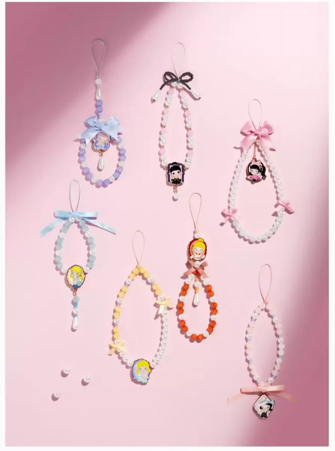 Caixa surpresa com pingente para celular da série MOLLY Daily Look