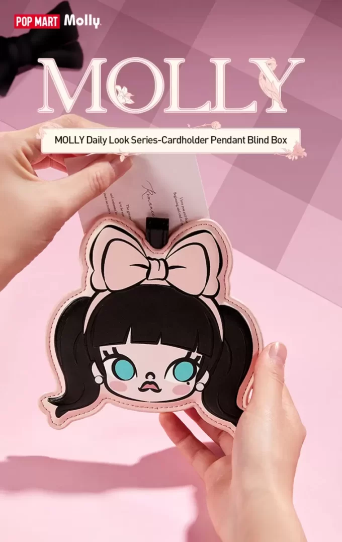 Caixa surpresa com pingente porta-cartões da série MOLLY Daily Look