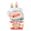 Figura Labubu Wacky Mart “Macarrão de Copo”