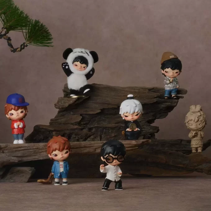 Figuras da série Hirono × CLOT