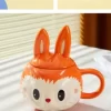 LABUBU Originals – Caneca Laranja Perfilada
