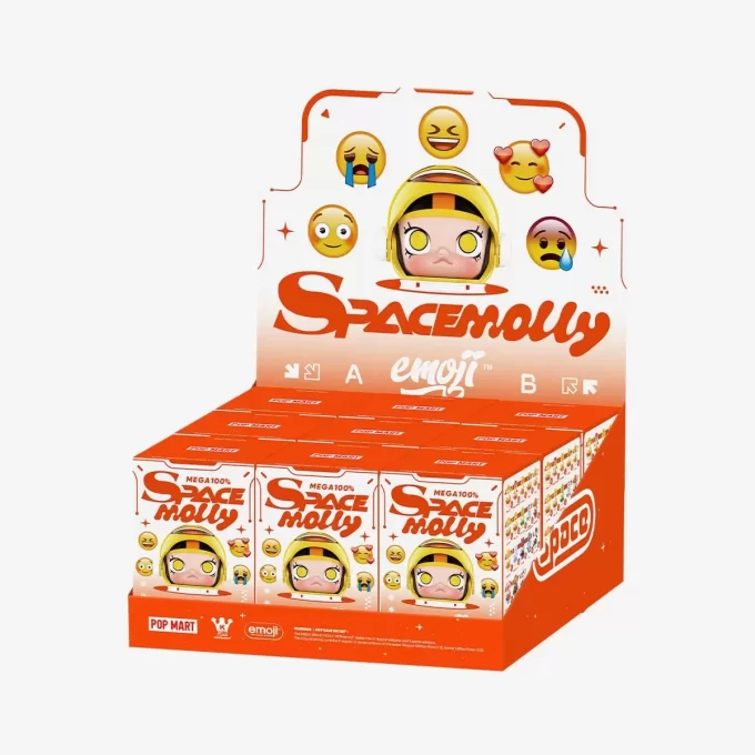 MEGA SPACE MOLLY 100% × Série Emoji™