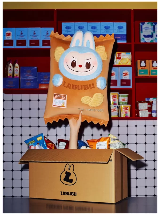 OS MONSTROS Série Wacky Mart – Travesseiro (Batatas Fritas)