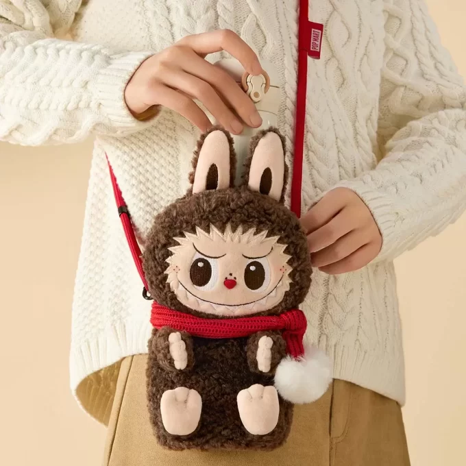 Série Clássica THE MONSTERS – Bolsa de Ombro com Boneca de Pelúcia