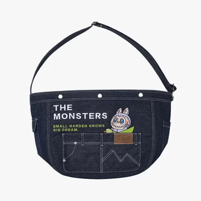 SÉRIE OS MONSTROS CAEM NA NATUREZA – Bolsa tiracolo jeans