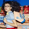 Série THE MONSTERS Wacky Mart – Bolsa Mensageira